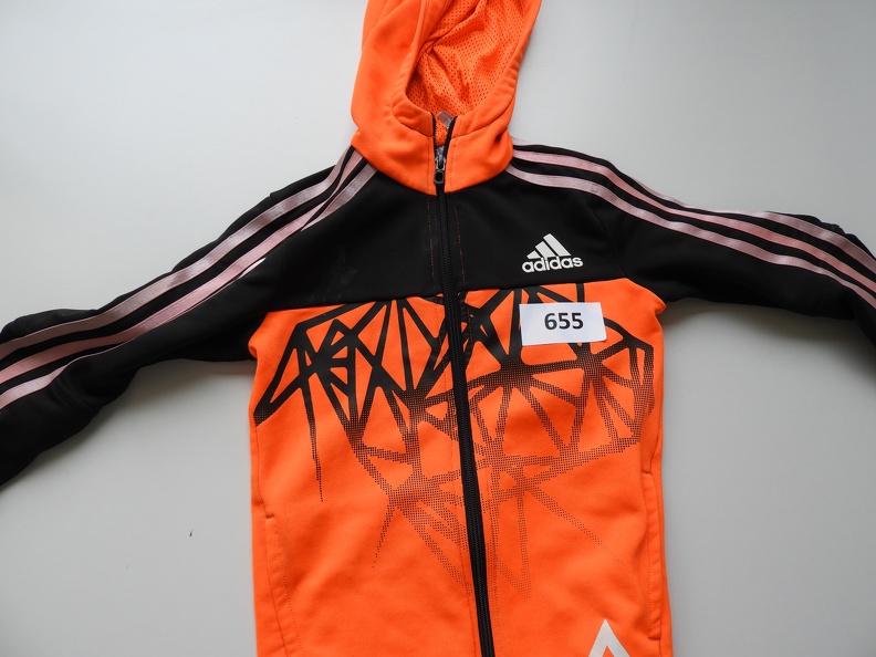 Schwarzorangene Sportjacke von Adidas in Größe 128 DSCN9231.JPG